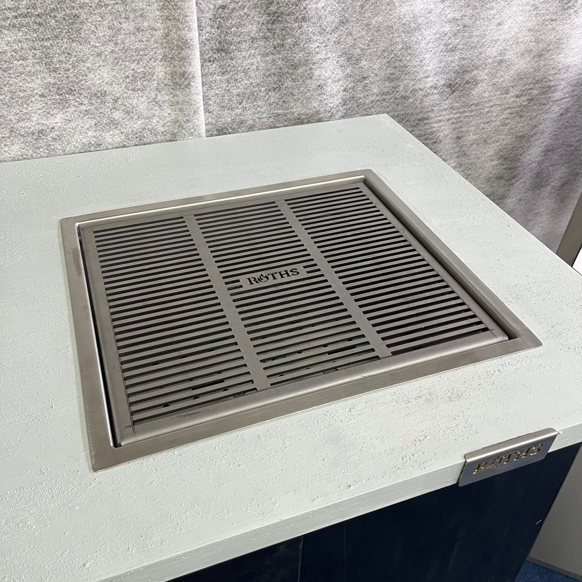 Roths™ Rostfria lilla kolgrill (för inbyggnad)